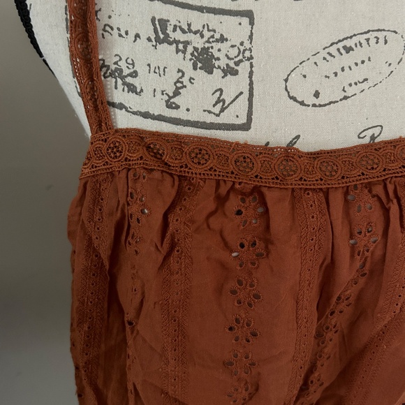 Cozy Casual Rust Cinnamon Eyelet Tank Top Size Large - Picture 5 of 7